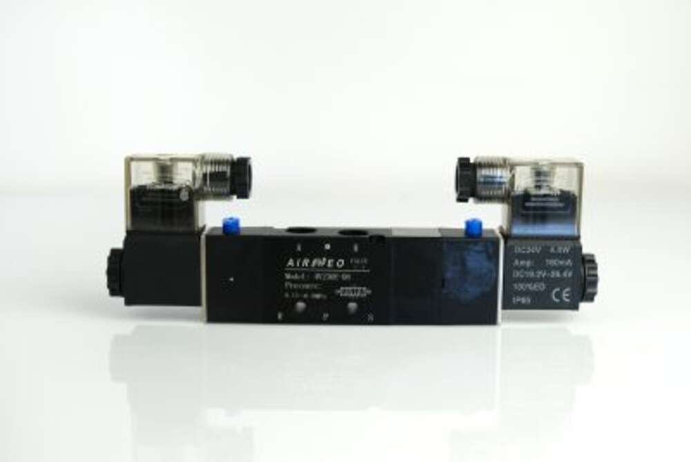 Пневморозподілювач 4V230E-08,DC24V