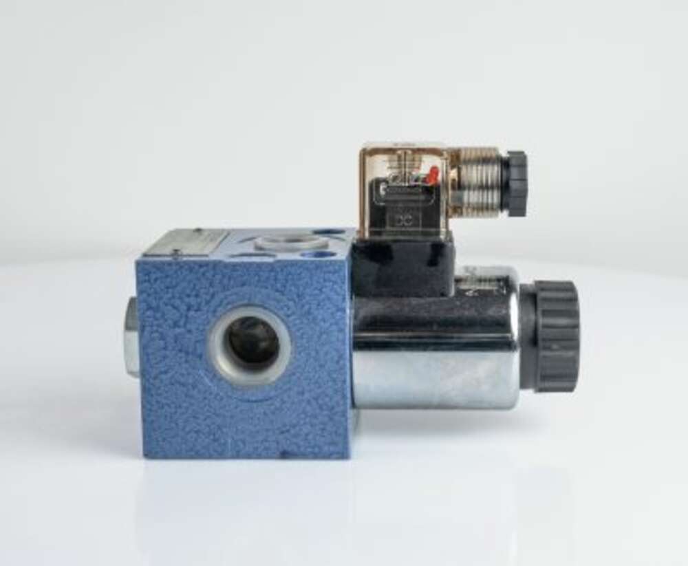 Гідророзподілювач 3/2URER6-12/BG2-G24NZ4L