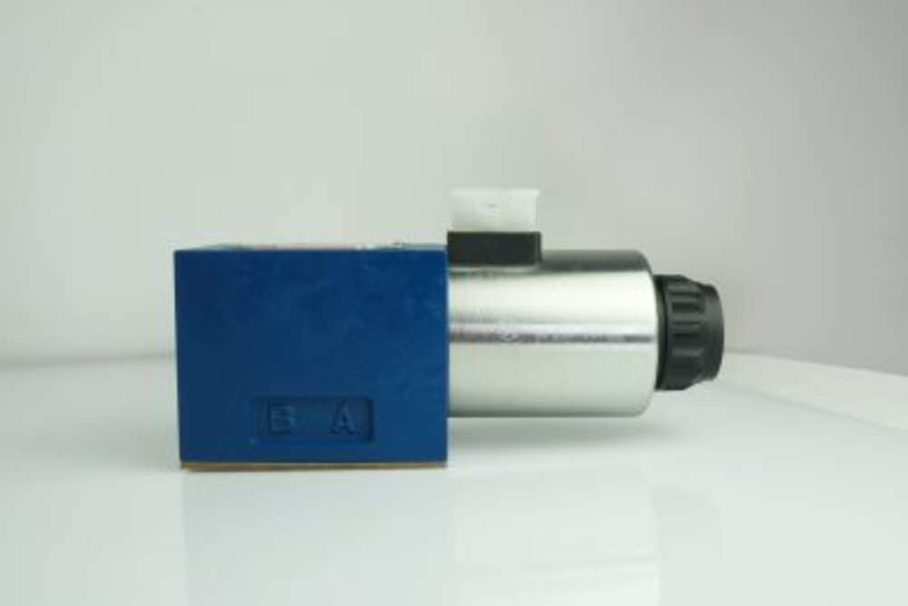 Гідророзподілювач 4WE10D-3XCG12N9Z5L