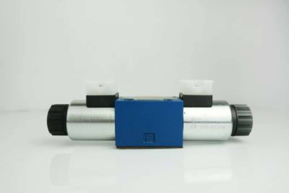 Гідророзподілювач 4WE6D-6XOFCW220RN9Z5L
