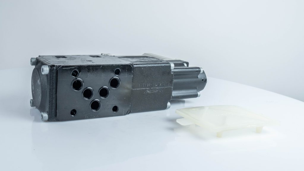 Технічні роз'єми гідророзподілювача ATOS DLKZOR-TEB-SN-NP-140-L73/I 11